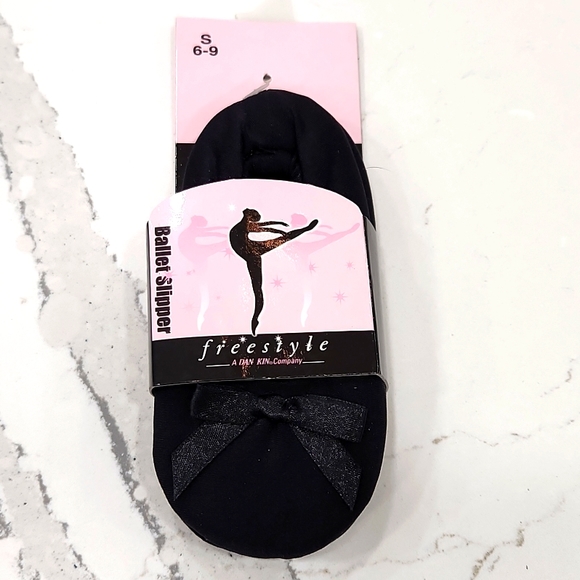Danskin Shoes Danskin Ballet Slipper New Small 24 Years Poshmark